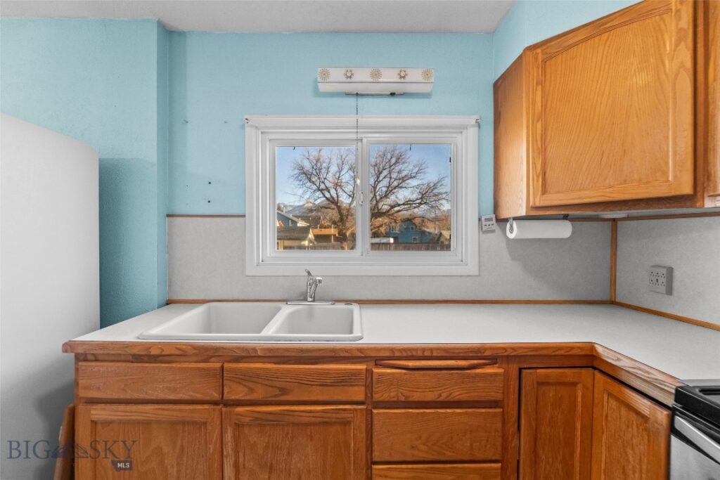 230 S G Street, Livingston MT 59047