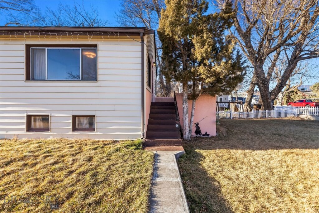 230 S G Street, Livingston MT 59047