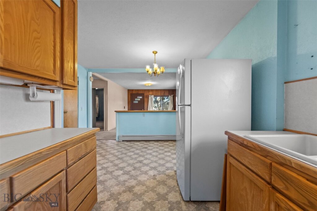 230 S G Street, Livingston MT 59047
