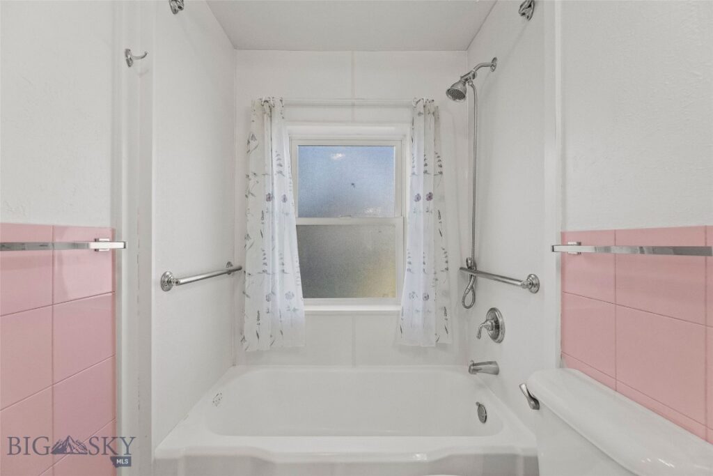 230 S G Street, Livingston MT 59047