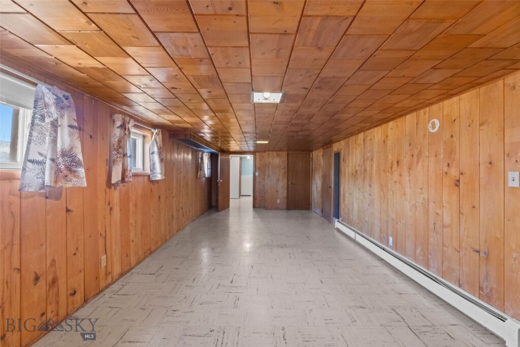 230 S G Street, Livingston MT 59047