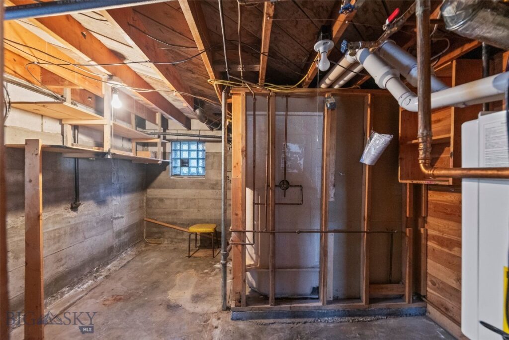 230 S G Street, Livingston MT 59047