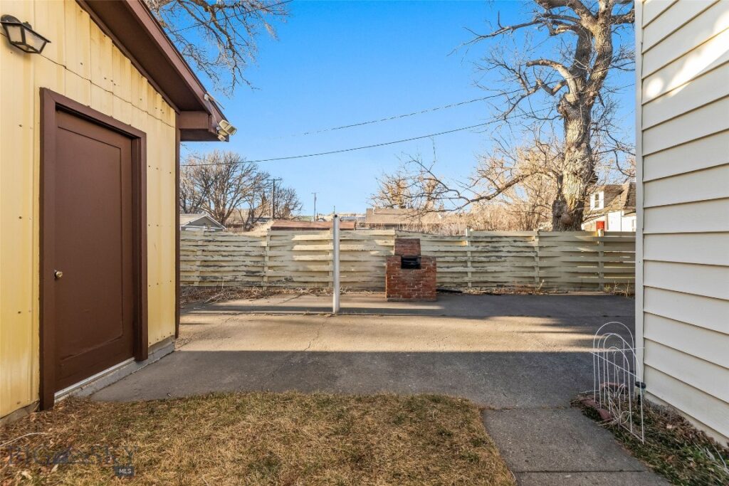 230 S G Street, Livingston MT 59047
