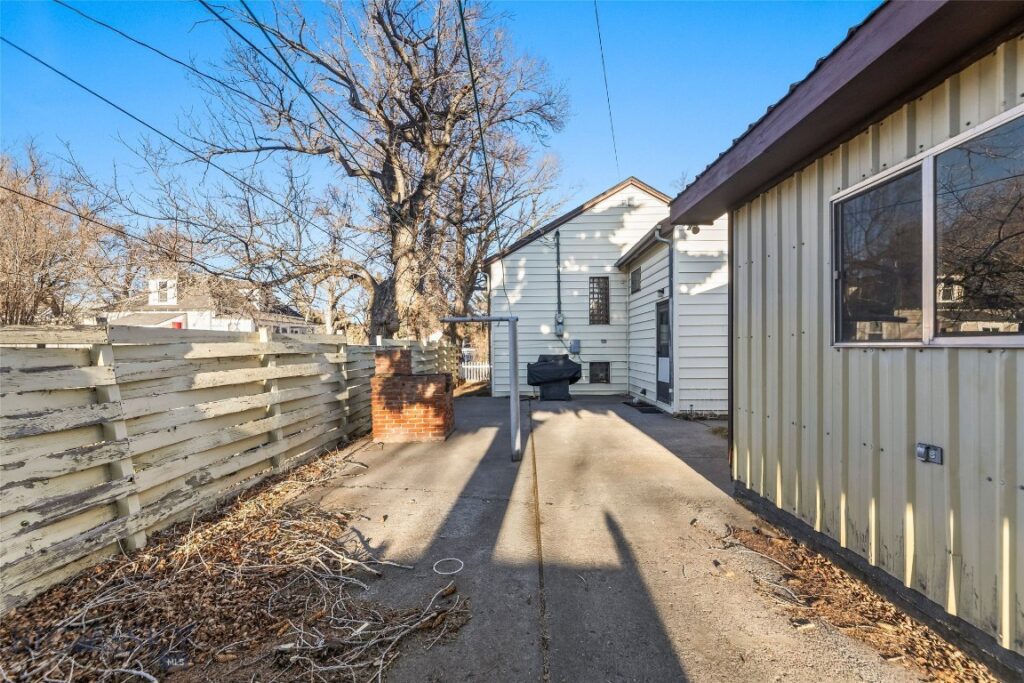 230 S G Street, Livingston MT 59047