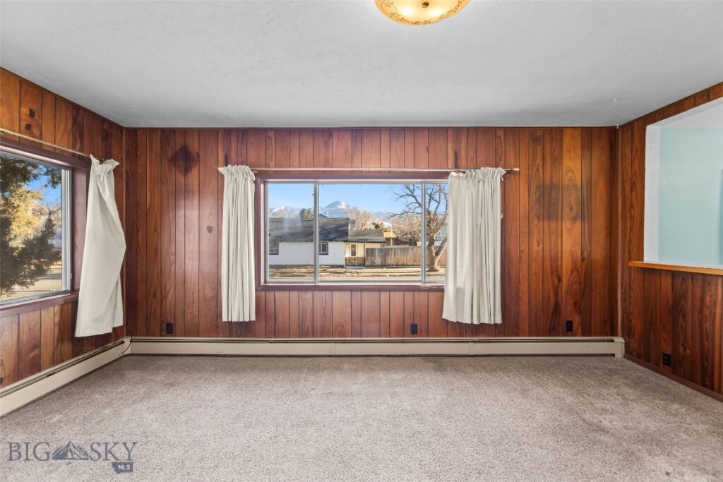 230 S G Street, Livingston MT 59047