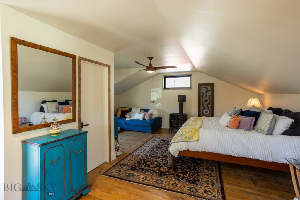 231 1/2 S D Street, Livingston MT 59047