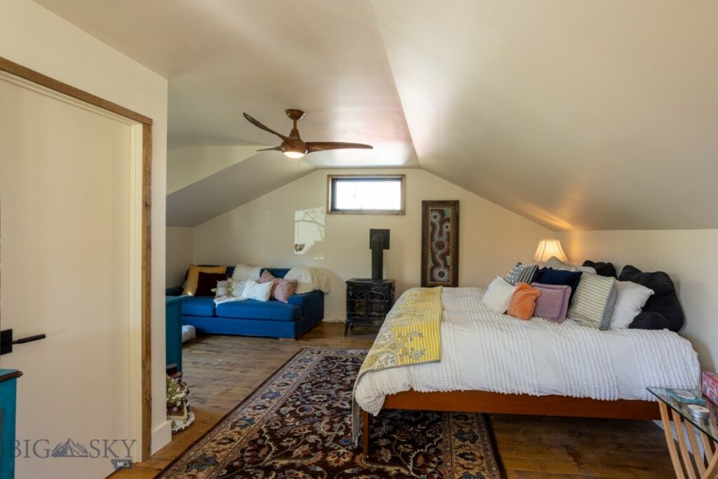 231 1/2 S D Street, Livingston MT 59047