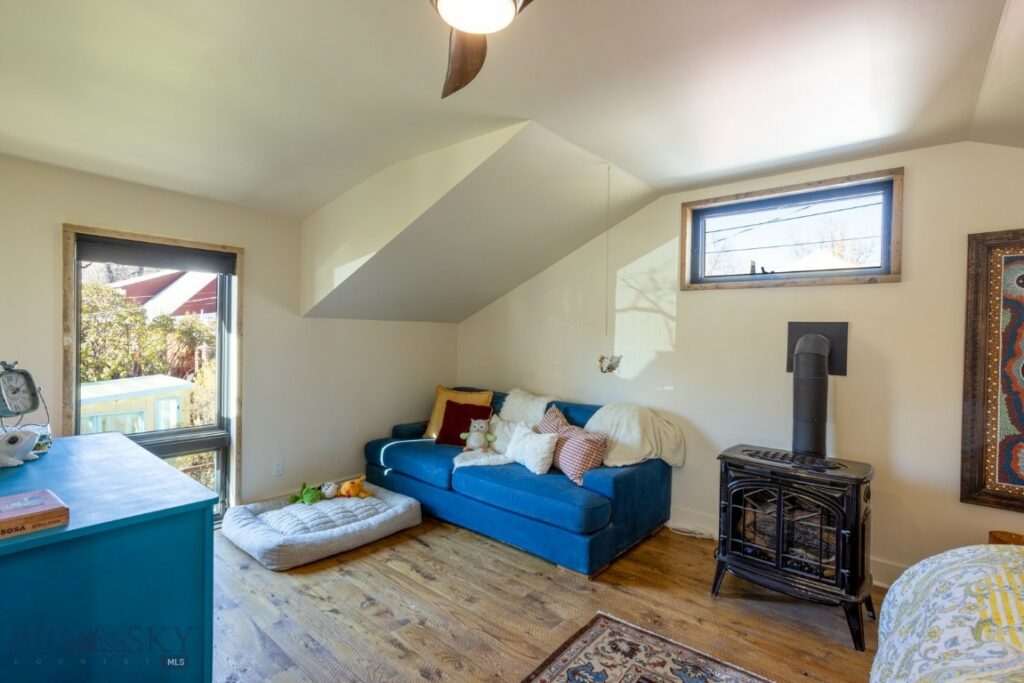 231 1/2 S D Street, Livingston MT 59047