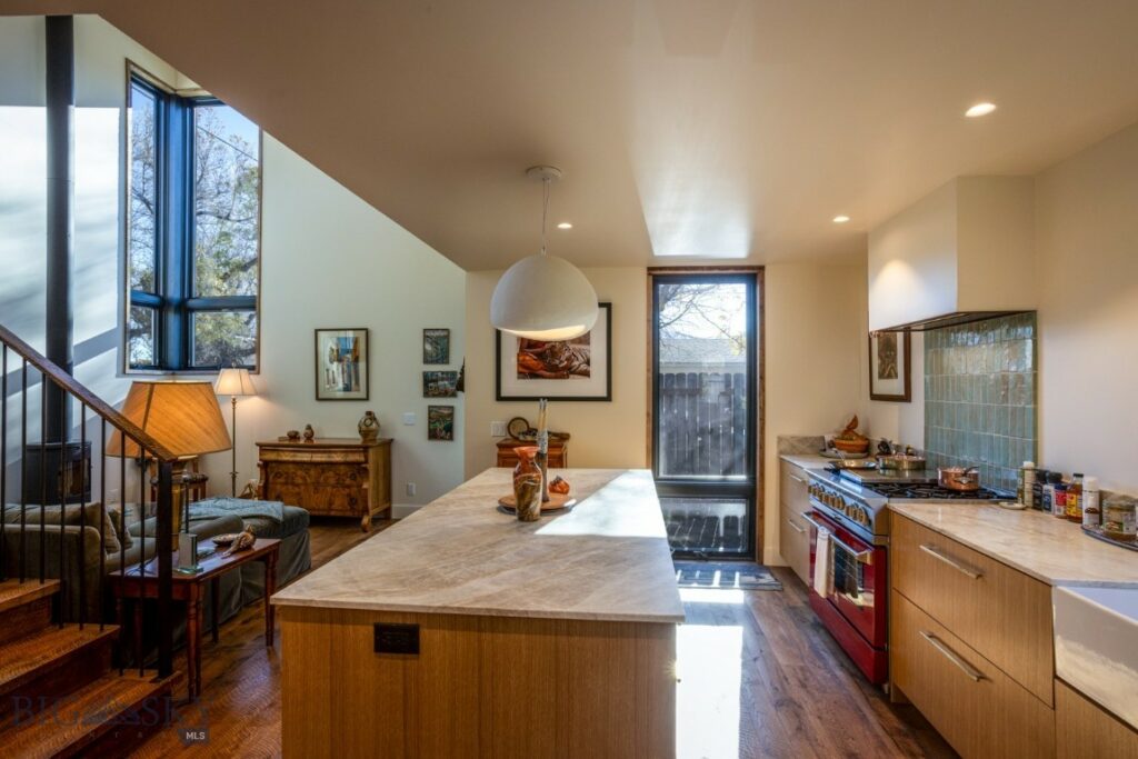 231 1/2 S D Street, Livingston MT 59047