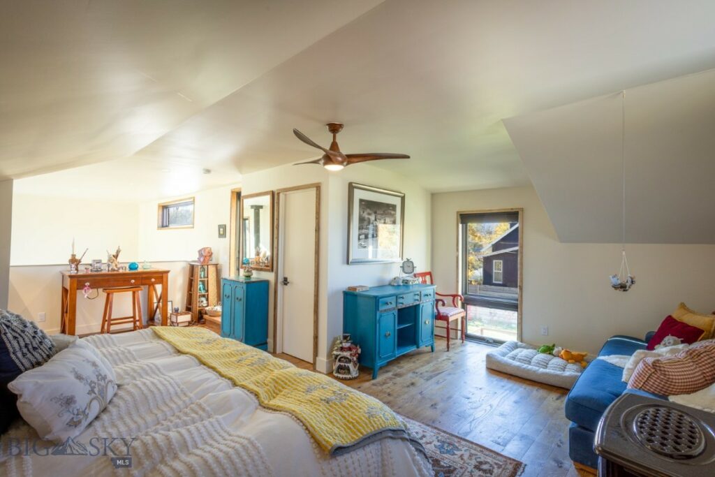 231 1/2 S D Street, Livingston MT 59047