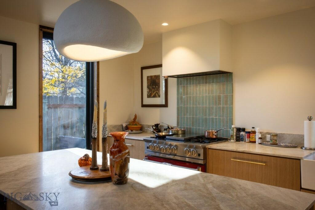 231 1/2 S D Street, Livingston MT 59047