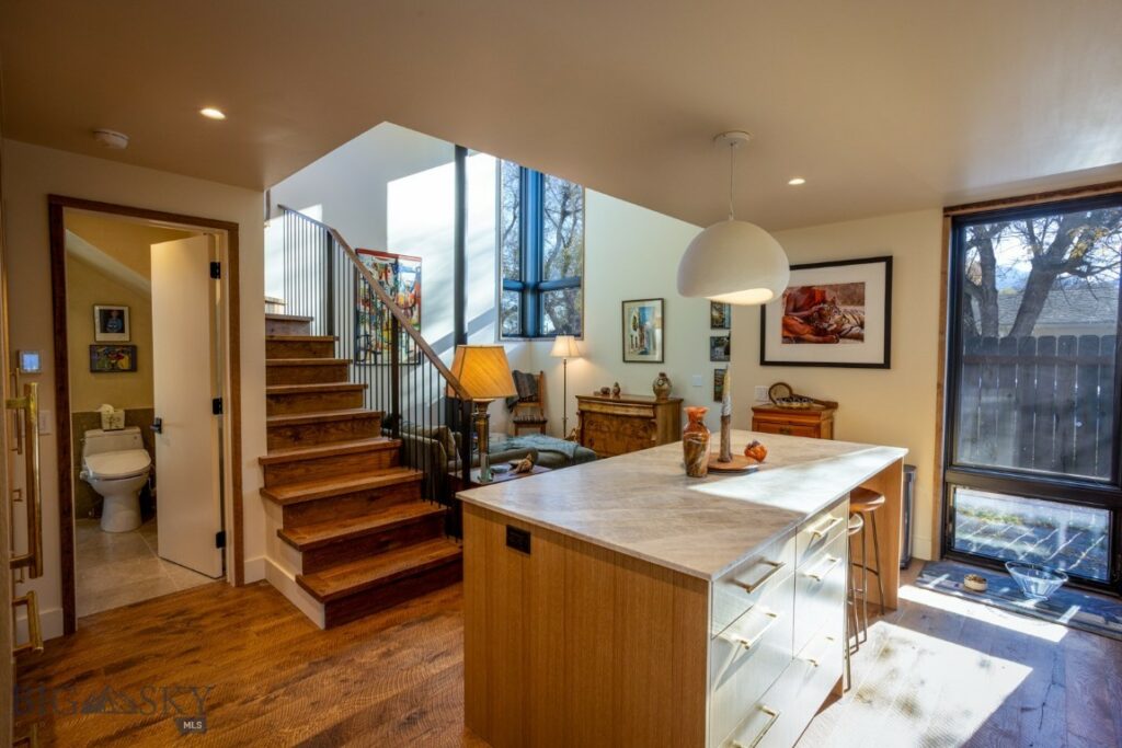 231 1/2 S D Street, Livingston MT 59047