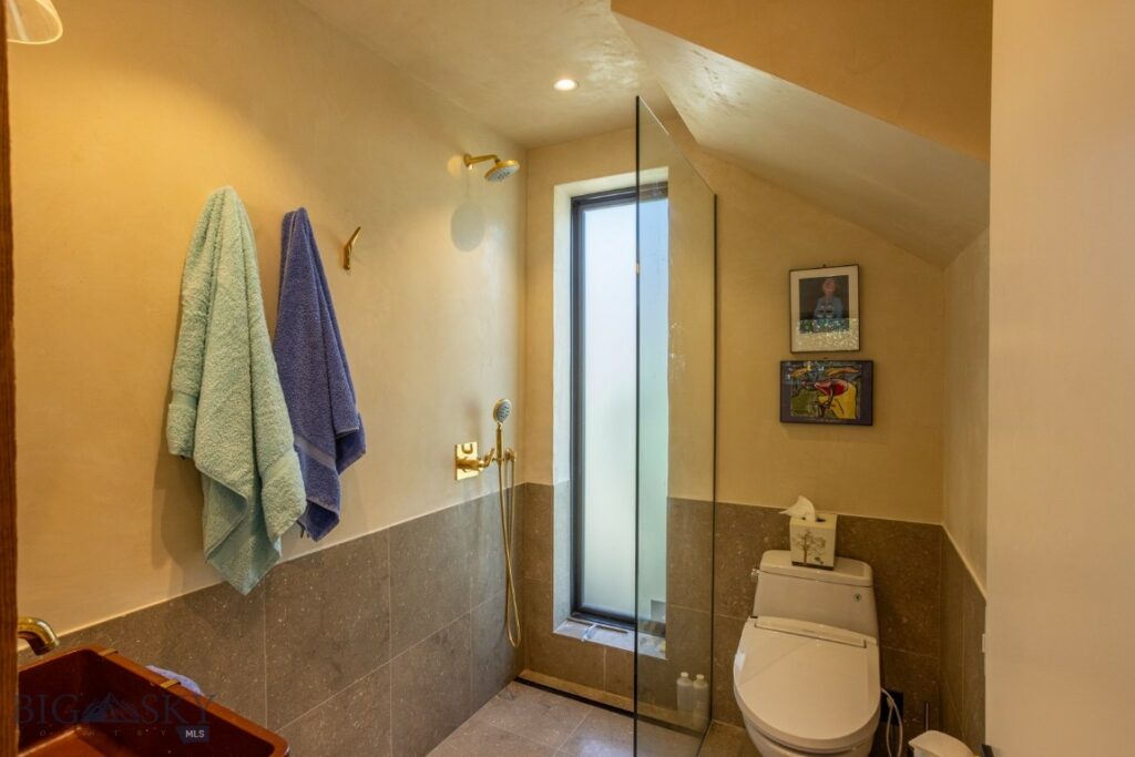 231 1/2 S D Street, Livingston MT 59047