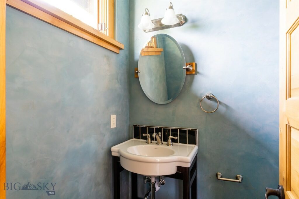 235 Turtle Way, Bozeman MT 59715