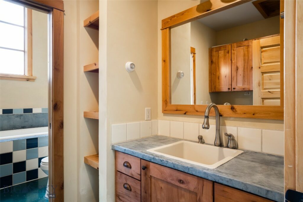 235 Turtle Way, Bozeman MT 59715