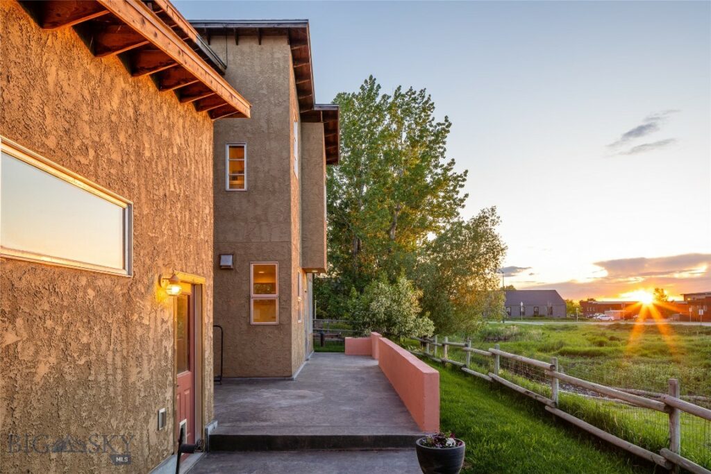 235 Turtle Way, Bozeman MT 59715