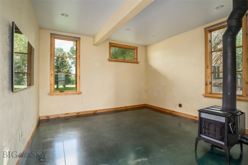 235 Turtle Way, Bozeman MT 59715
