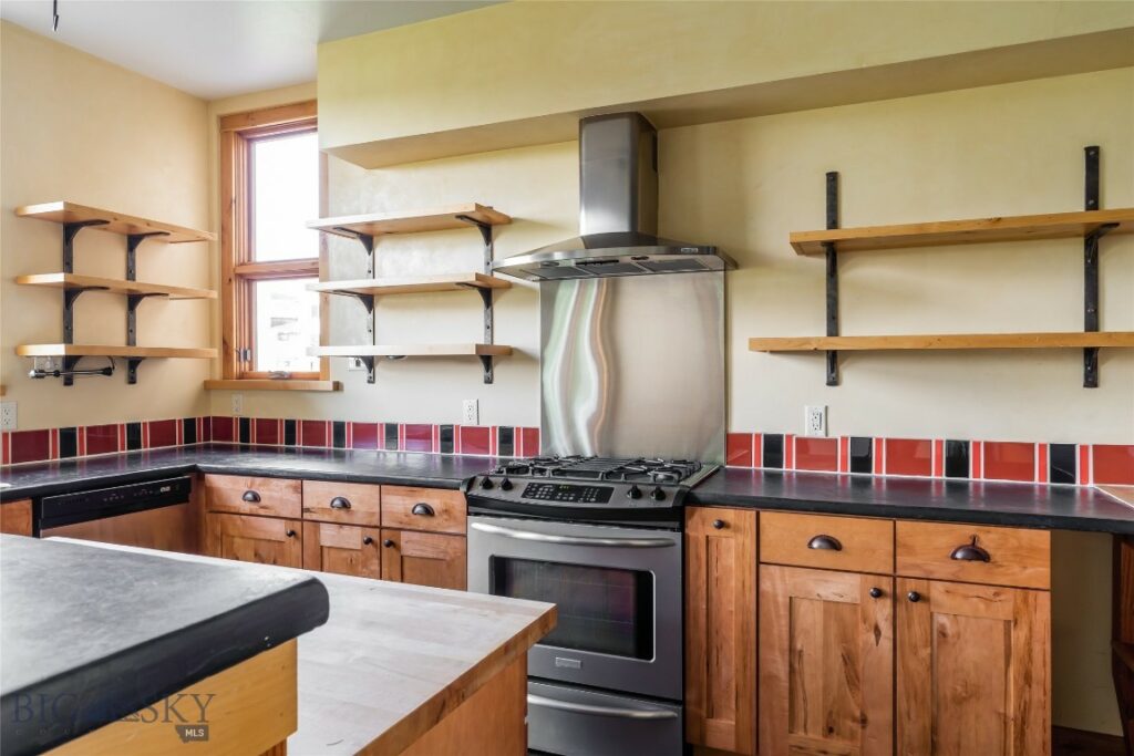 235 Turtle Way, Bozeman MT 59715