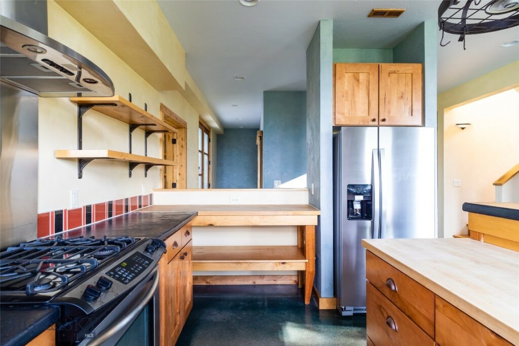 235 Turtle Way, Bozeman MT 59715