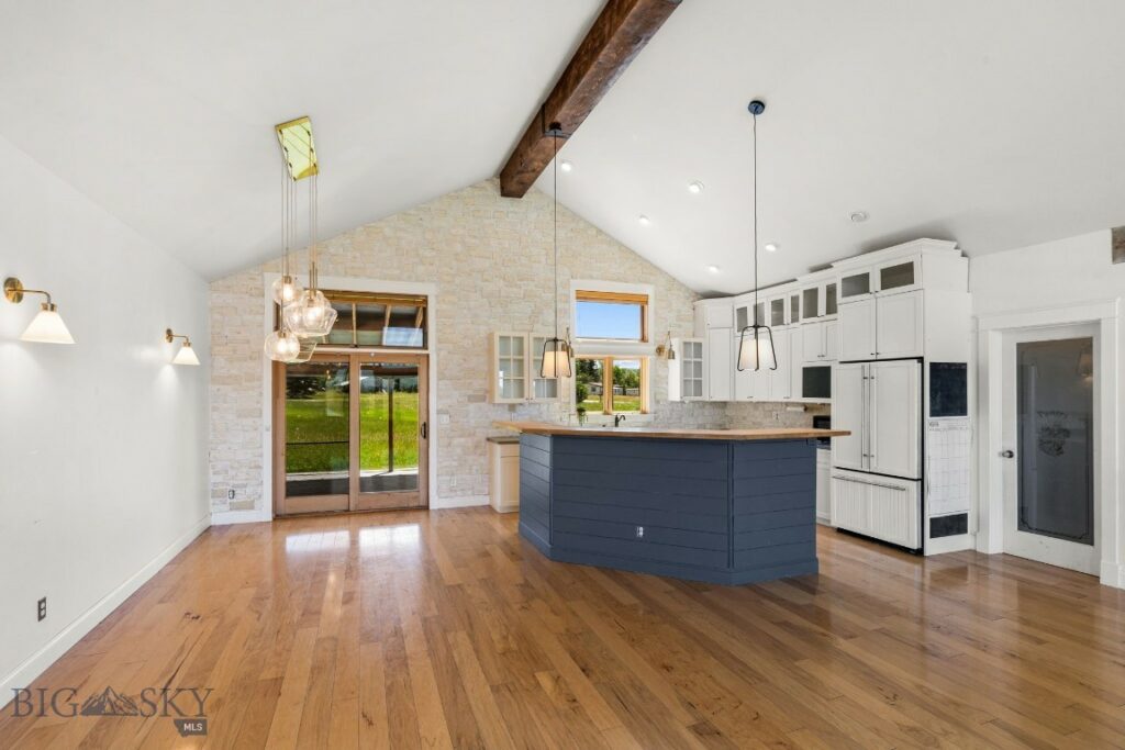 236 Holland Lane, Bozeman MT 59718