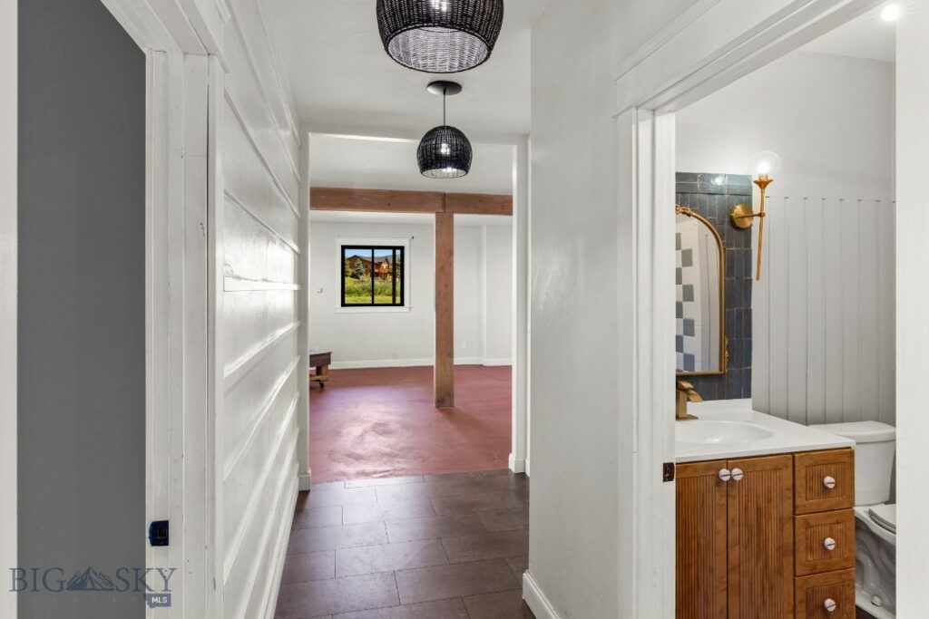 236 Holland Lane, Bozeman MT 59718