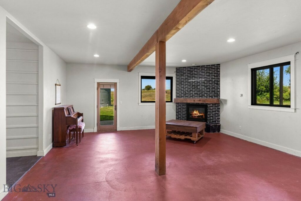 236 Holland Lane, Bozeman MT 59718