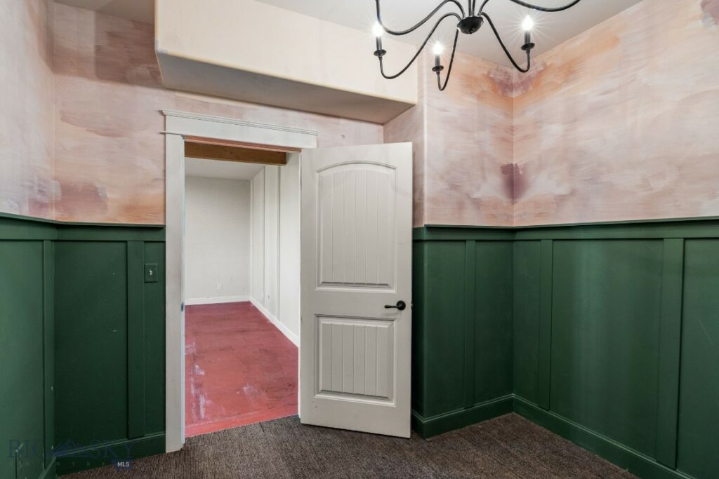 236 Holland Lane, Bozeman MT 59718