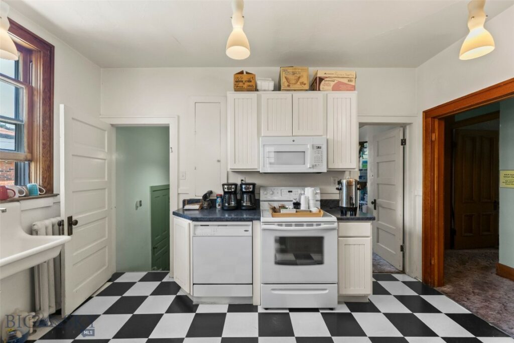 236 S 3rd Street, Livingston MT 59047