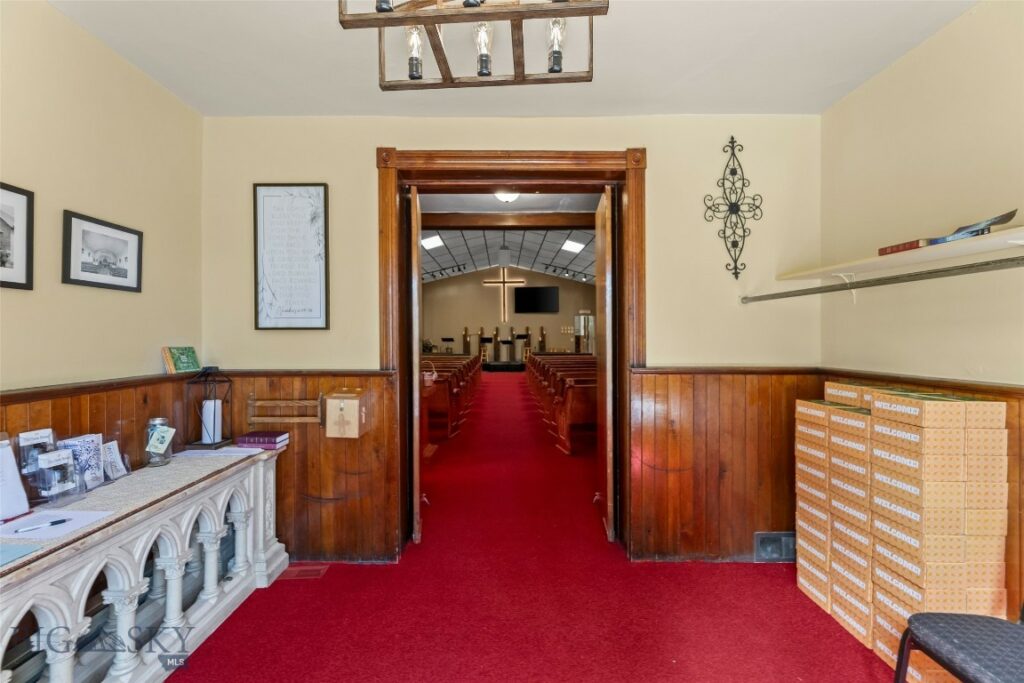 236 S 3rd Street, Livingston MT 59047