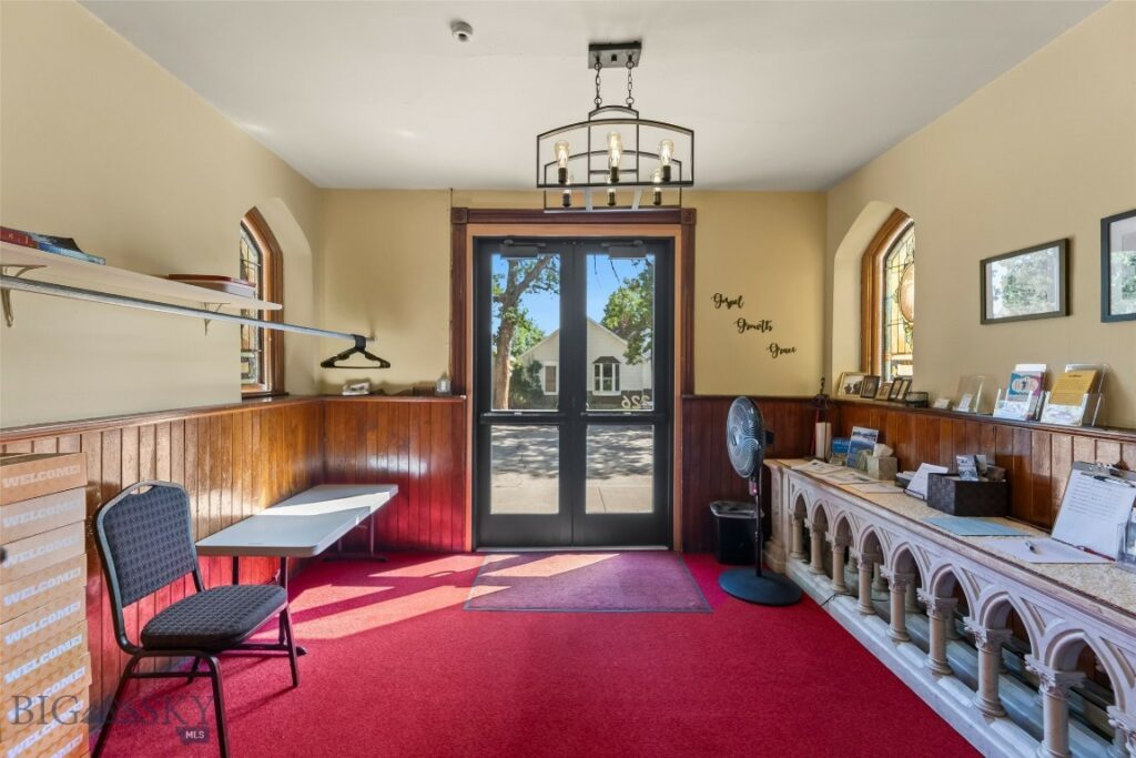 236 S 3rd Street, Livingston MT 59047