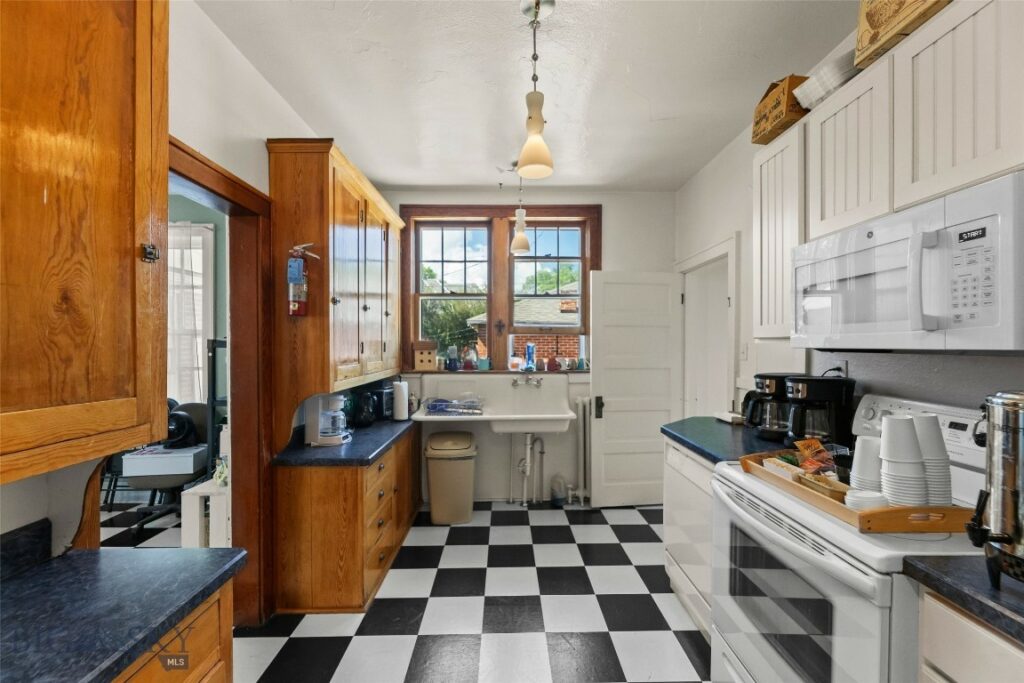236 S 3rd Street, Livingston MT 59047