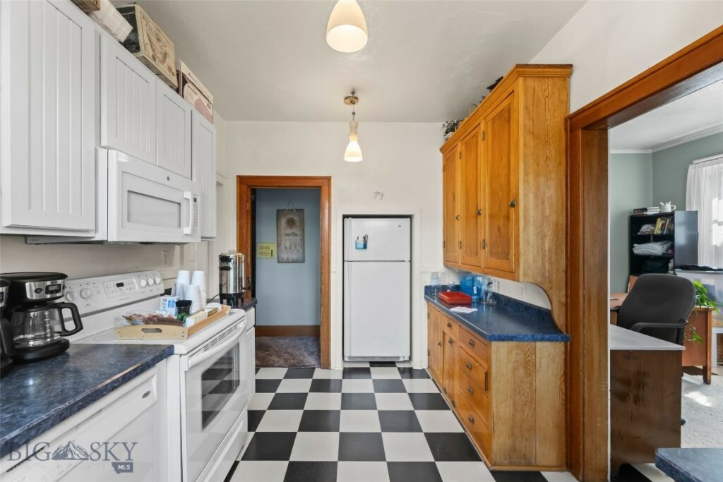 236 S 3rd Street, Livingston MT 59047