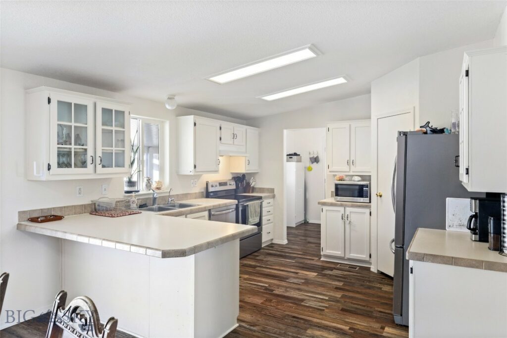 239 Angus Drive, Belgrade MT 59714