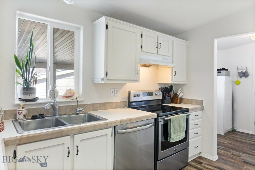 239 Angus Drive, Belgrade MT 59714