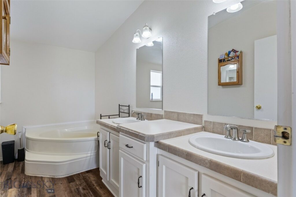 239 Angus Drive, Belgrade MT 59714