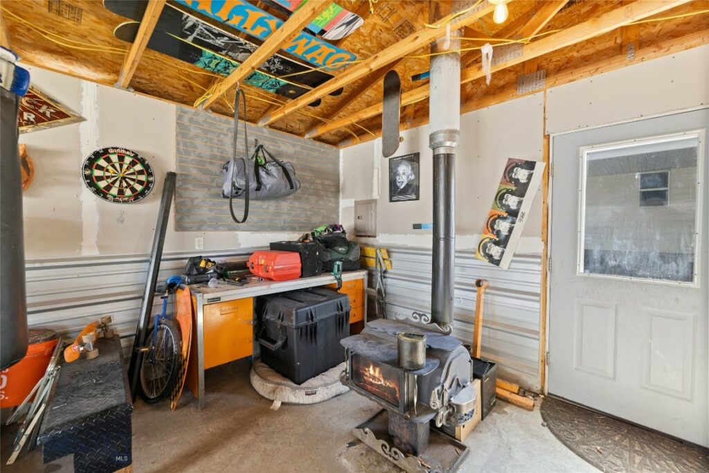 239 Angus Drive, Belgrade MT 59714