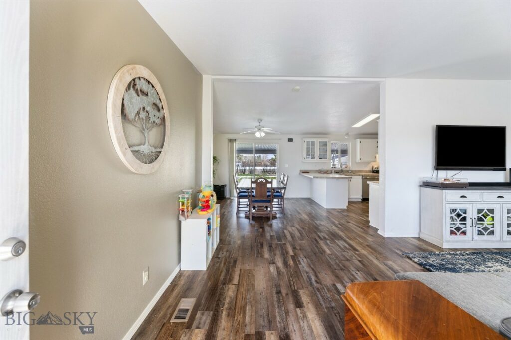 239 Angus Drive, Belgrade MT 59714