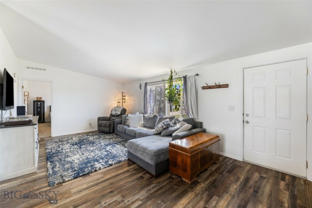 239 Angus Drive, Belgrade MT 59714