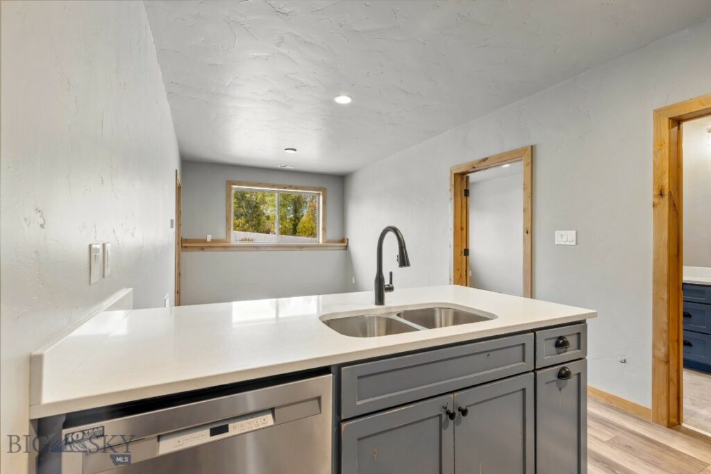 2399 Central Park Road, Belgrade MT 59714