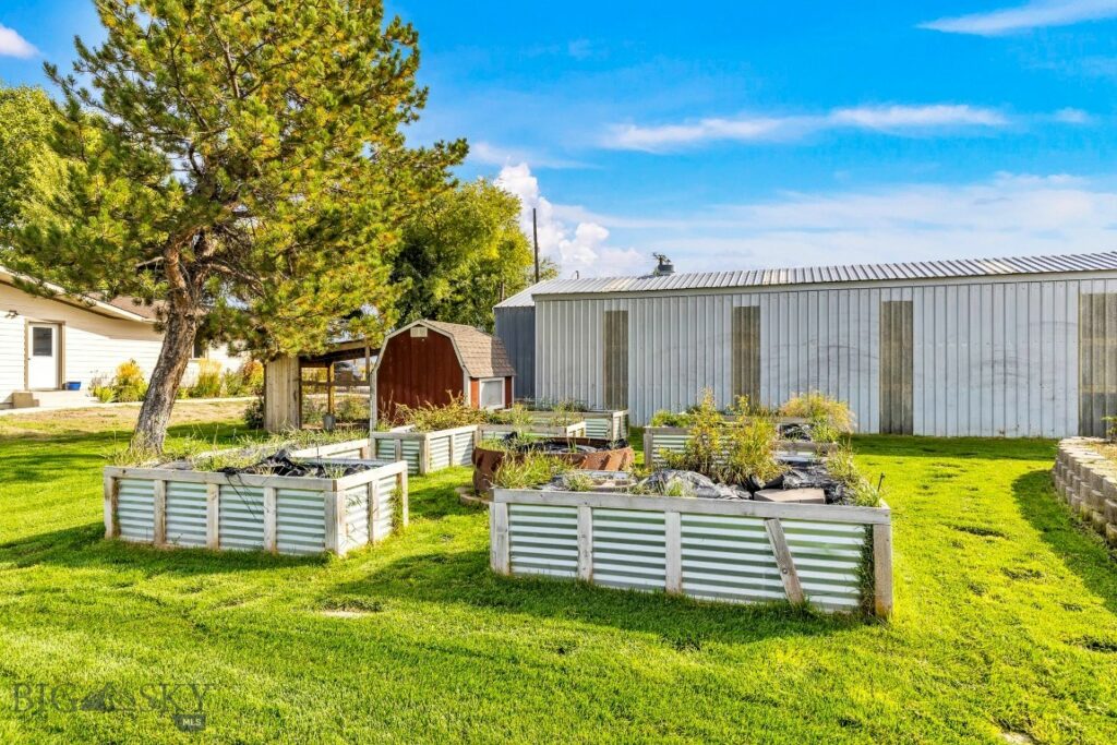 2399 Central Park Road, Belgrade MT 59714
