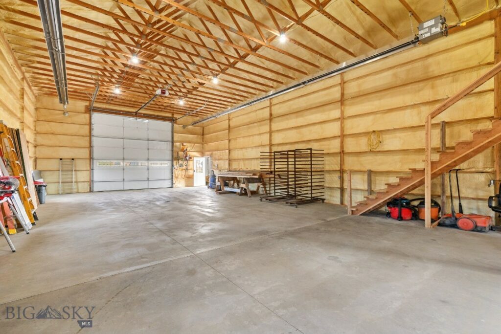 2399 Central Park Road, Belgrade MT 59714