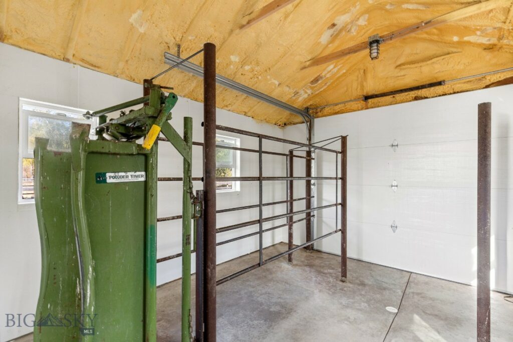 2399 Central Park Road, Belgrade MT 59714