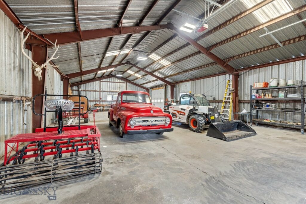 2399 Central Park Road, Belgrade MT 59714