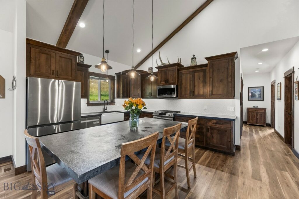24 Warrior Road, Livingston MT 59047