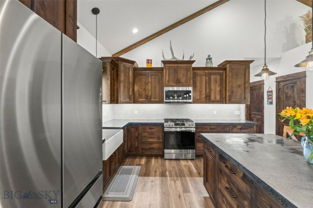 24 Warrior Road, Livingston MT 59047
