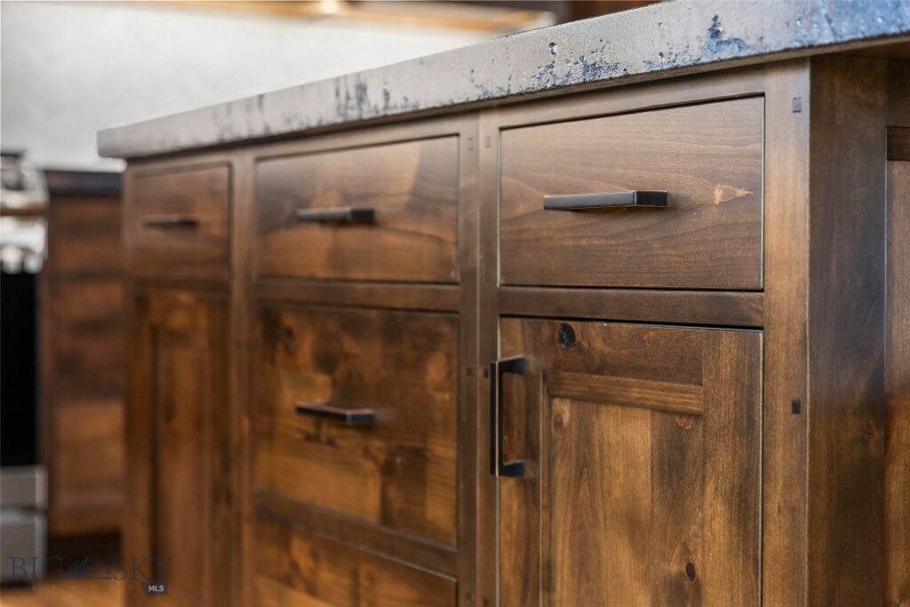 24 Warrior Road, Livingston MT 59047