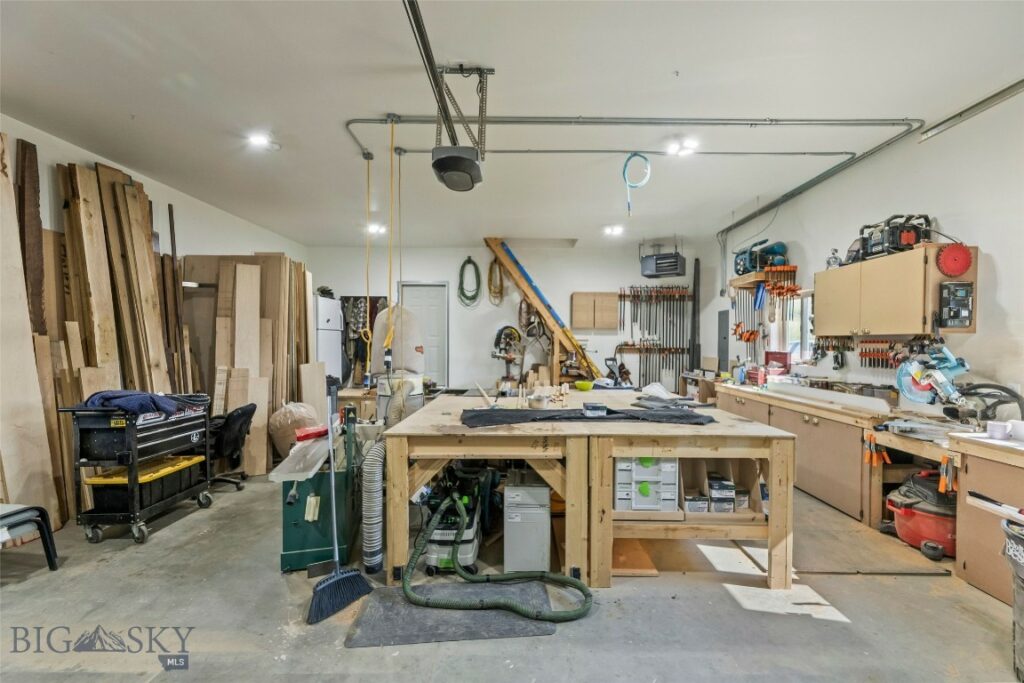 24 Warrior Road, Livingston MT 59047