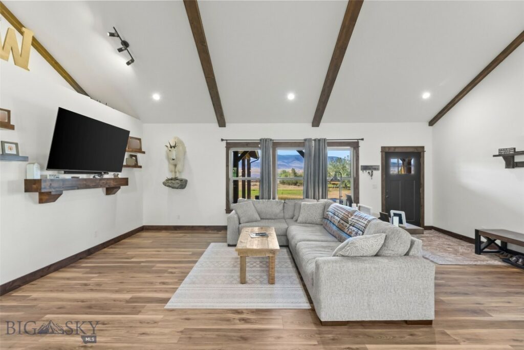 24 Warrior Road, Livingston MT 59047