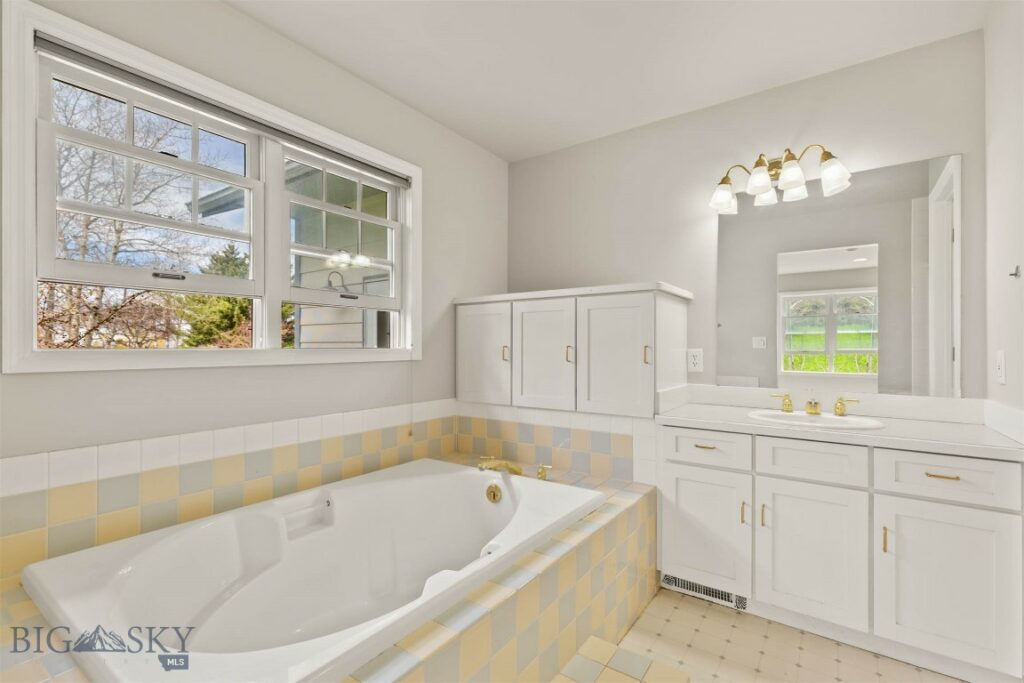 240 Canary Lane, Bozeman MT 59715