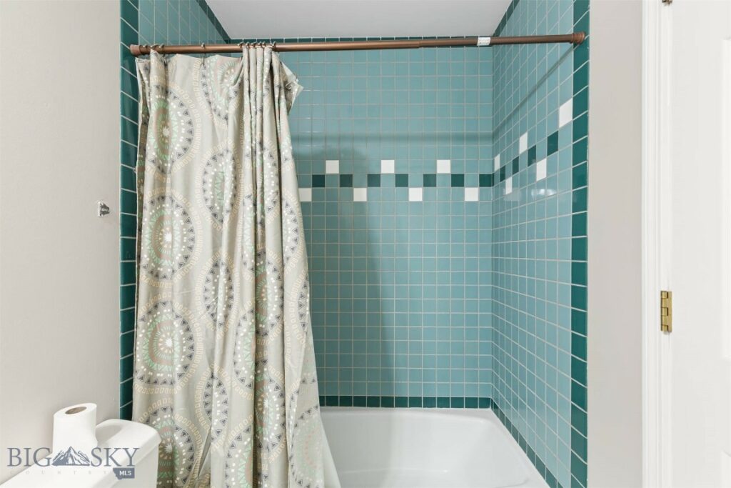 240 Canary Lane, Bozeman MT 59715